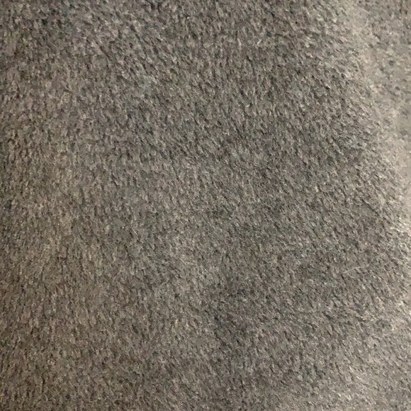 Old navy fleece long sleeve - Picture 2 of 4